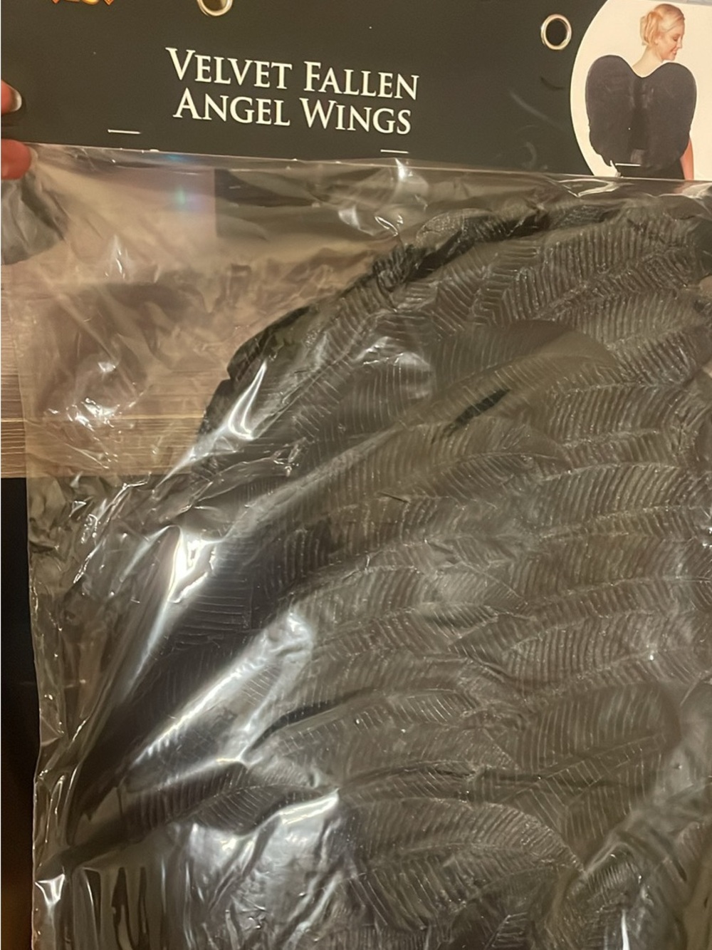 Black Men's Bag with Feather-Textured Detail